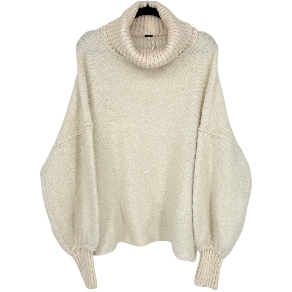 Free People Milo Pullover Sweater Size M Ivory Turtle Neck Fuzzy Oversized